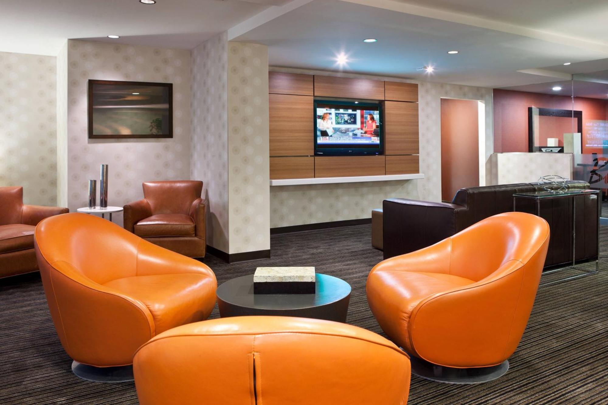 Hotel By Marriott Center