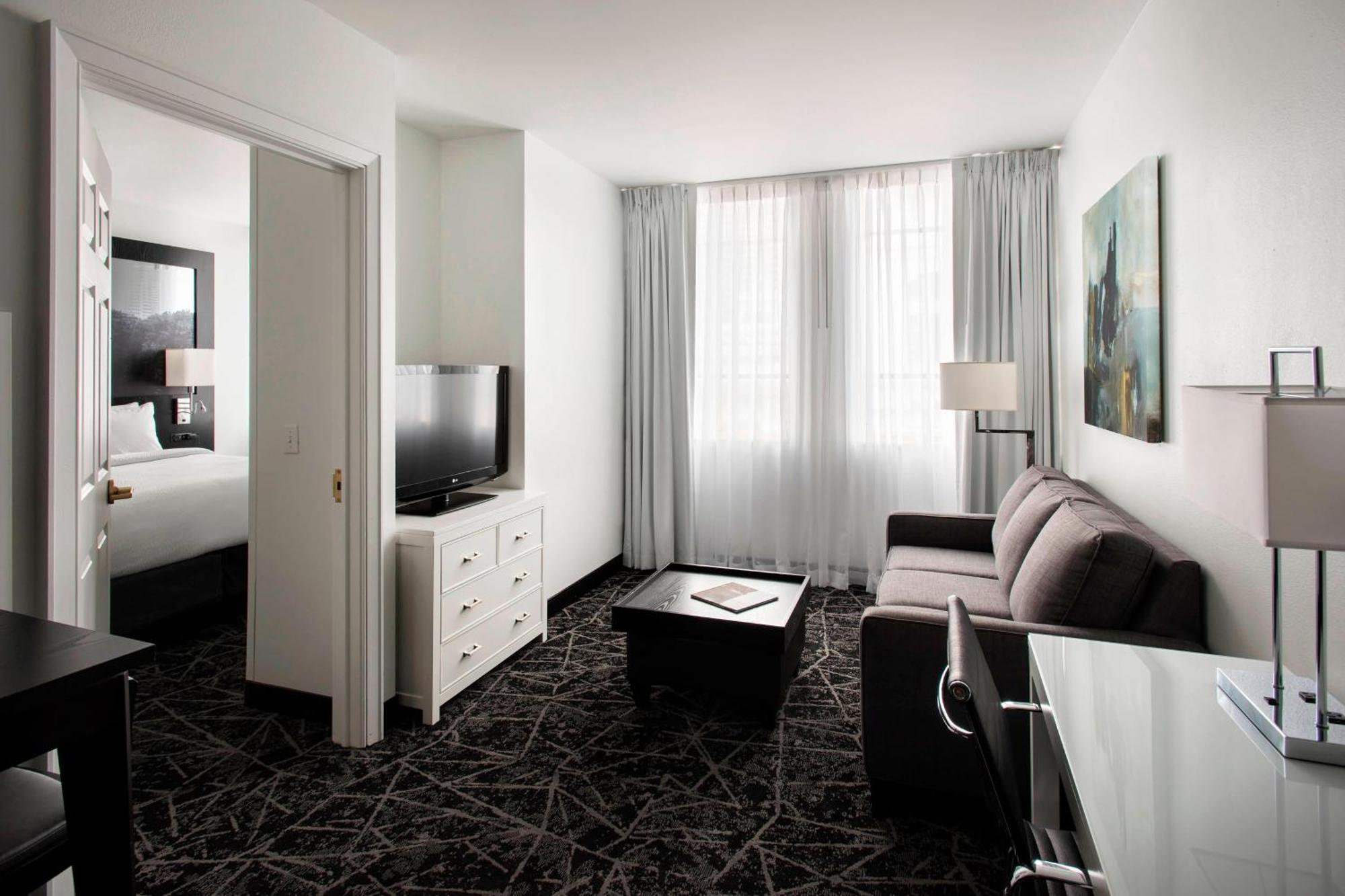 Hotel By Marriott Center Philadelphia